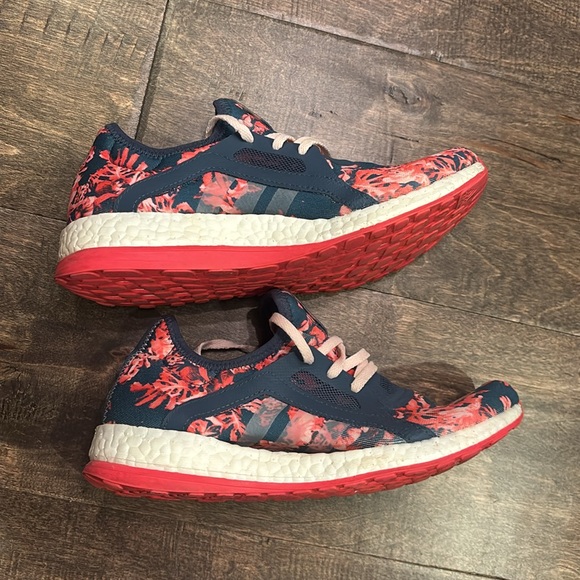 Adidas Women's Navy and Coral Floral Sneakers - Picture 5 of 7